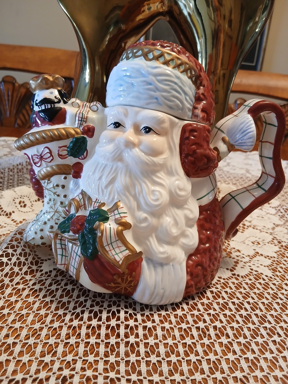 Avon Red and White Santa Ceramic Teapot with Green and Gold Accents